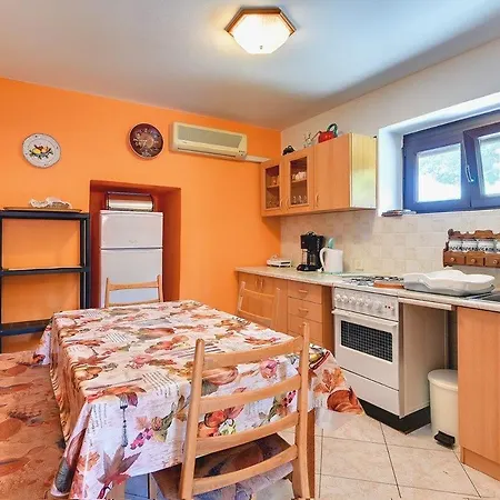 Klaudija Appartement *