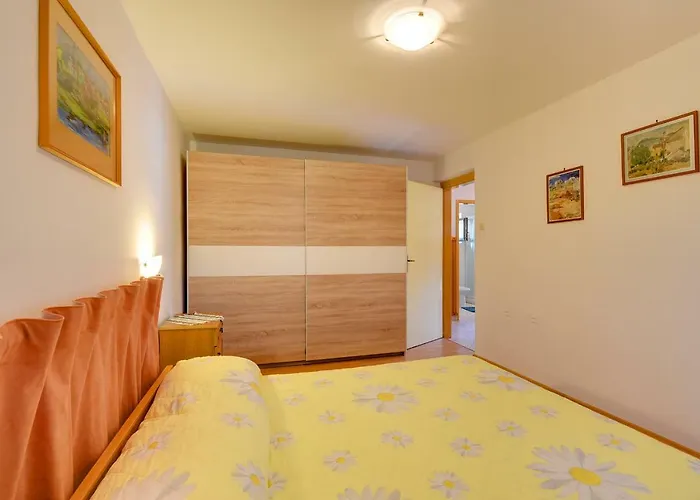 Klaudija Appartement *