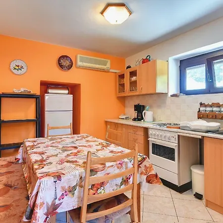 Tija Apartment *
